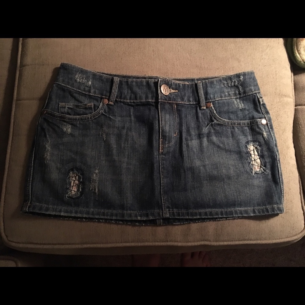 Decree jean skirt- Size 9- NWOT